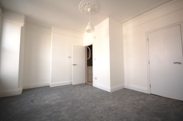 Four bedroom family house