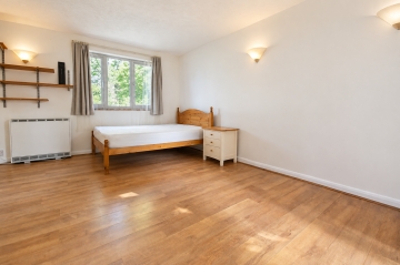 Studio Flat