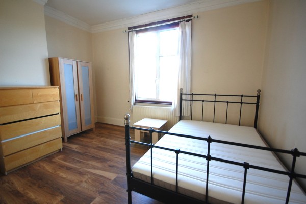 Double Room/Bedsit to Let