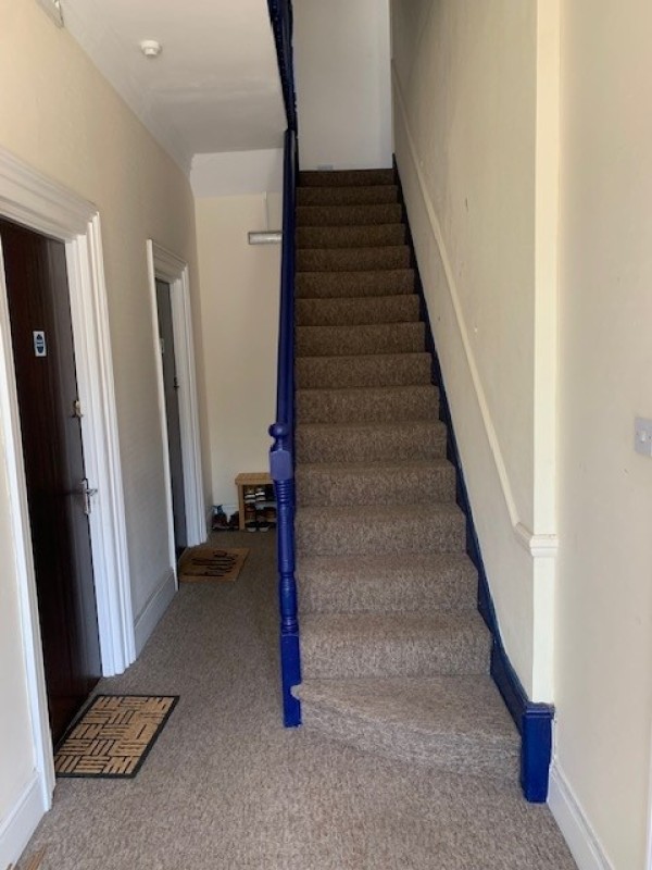 Double Room/Bedsit to Let