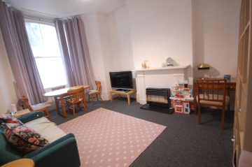 One bed flat with patio