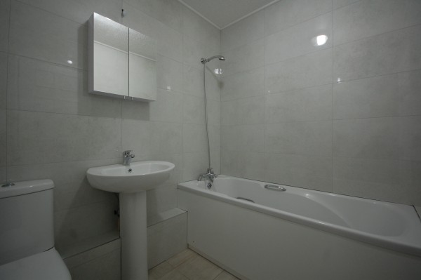 One-Bedroom First Floor Flat with Parking