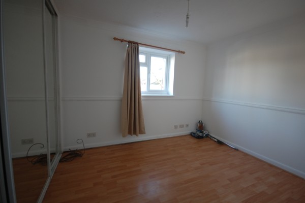 One-Bedroom First Floor Flat with Parking