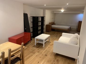 Studio Flat