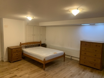 Studio Flat