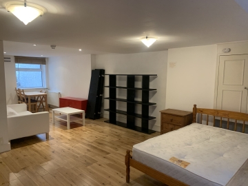 Studio Flat